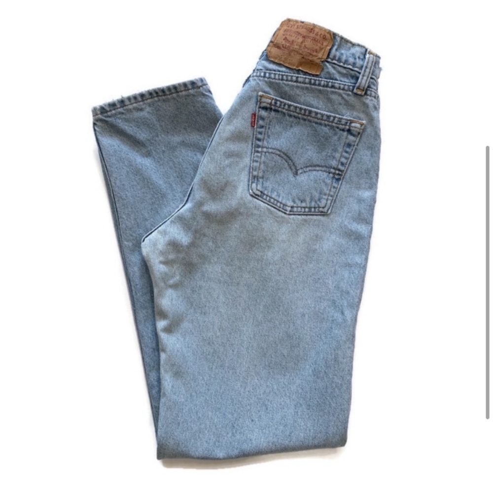 vintage Levi 560 high waisted mom jeans💙